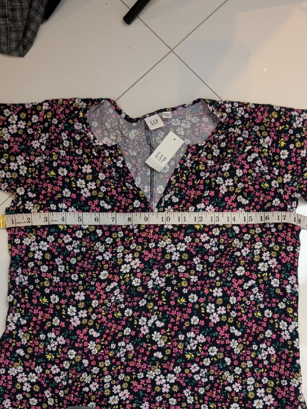 GAP Women's NWT Black Floral Rayon V-Neck Dress with Pockets Size S - Picture 10 of 14